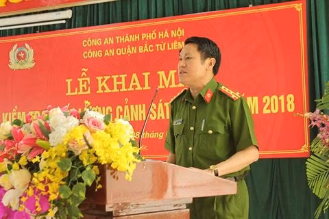 Đại tá Nguyễn Văn Viện, Phó Giám đốc CATP Hà Nội phát biểu tại lễ khai mạc