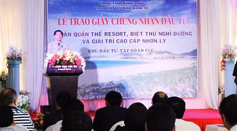 Chủ tịch UBND tỉnh Bình Định Hồ Quốc Dũng cam kết sẽ tạo điều kiện tối đa cho nhà đầu tư. Chủ tịch UBND tỉnh Bình Định Hồ Quốc Dũng cam kết sẽ tạo điều kiện tối đa cho nhà đầu tư.
