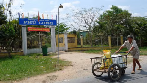 Trường THCS Phú Long.
