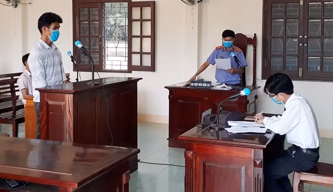 Bị cáo Nguyễn Văn Phương tại phiên tòa.