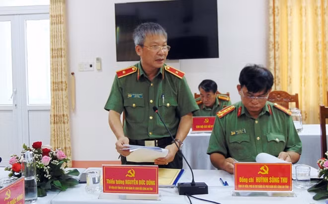 Thiếu tướng Nguyễn Đức Dũng, Giám đốc Công an tỉnh Quảng Nam, phát biểu tại buổi làm việc.