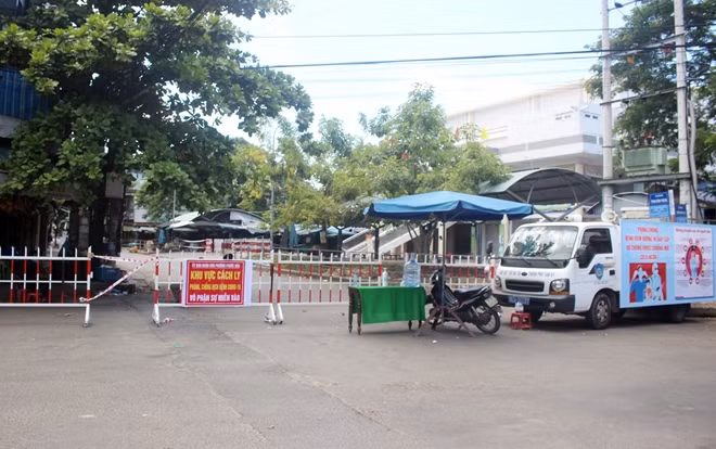Phong tỏa khu dân cư tại phường Phước Hòa, TP Tam Kỳ.