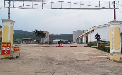 Kịp thời xử lý sự cố tràn dầu bôi trơn trong Khu công nghiệp VSIP ảnh 2