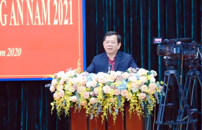 Đồng chí Đặng Văn Minh phát biểu tại hội nghị.