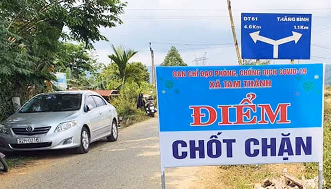 Chốt kiểm soát dịch COVID-19 xã Tam Thành. Ảnh: B.Đ