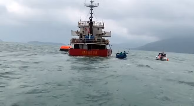 Tàu Hải Hà 28 gặp nạn trên vùng biển Cù Lao Chàm.