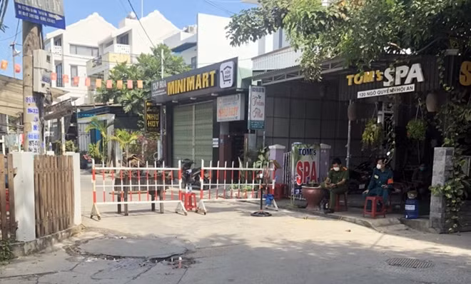 Tổ chức chốt chặn, phong tỏa tạm thời tại khối phố An Hội, phường Minh An, Hội An.