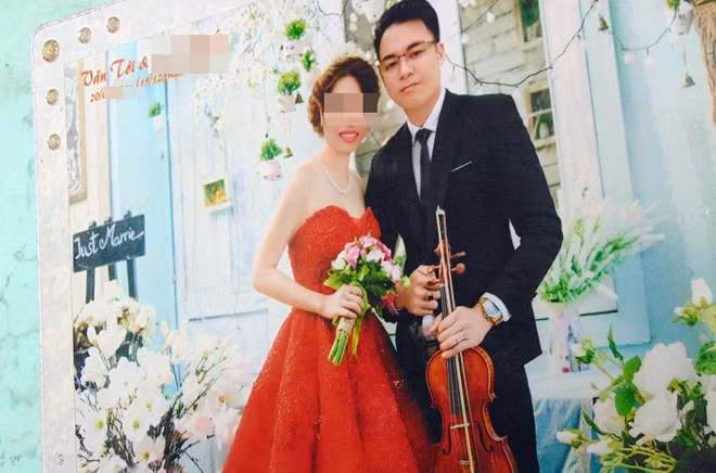 Phạm Văn Tới và chị Phạm Thị T.