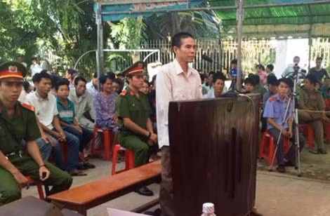 Bị cáo Nguyễn Văn Bẩy tại phiên tòa. Bị cáo Nguyễn Văn Bẩy tại phiên tòa.