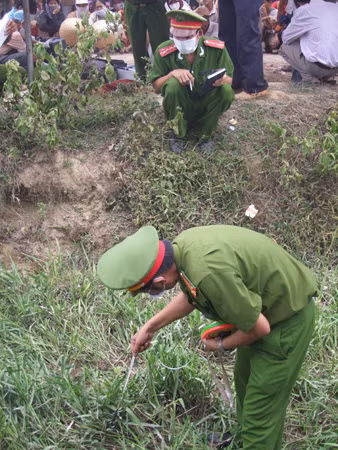Những dấu vết thu được qua khám nghiệm hiện trường có ý nghĩa quan trọng phục vụ công tác điều tra, truy tìm thủ phạm.