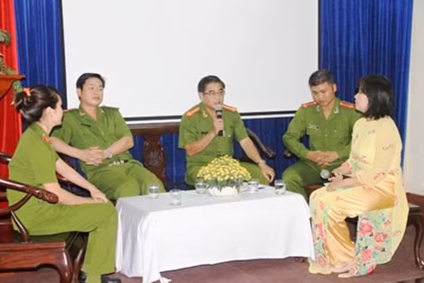 Cảnh sát PCCC TP Đà Nẵng tổ chức Giao lưu, tọa đàm nhân Kỷ niệm Ngày truyền thống lực lượng tham mưu CAND.