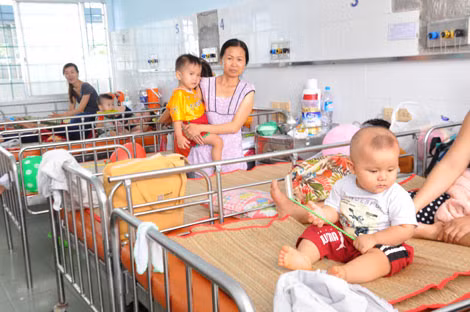 56 ca mắc tay chân miệng đang nằm nội trú tại Khoa Nhiễm, BV Nhi đồng 1 TP HCM ngày 10/9. 56 ca mắc tay chân miệng đang nằm nội trú tại Khoa Nhiễm, BV Nhi đồng 1 TP HCM ngày 10/9.
