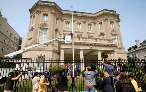 Cuba mở cửa trở lại Đại sứ quán tại thủ đô Washington. (Ảnh: Reuters, Getty Images). Cuba mở cửa trở lại Đại sứ quán tại thủ đô Washington. (Ảnh: Reuters, Getty Images).