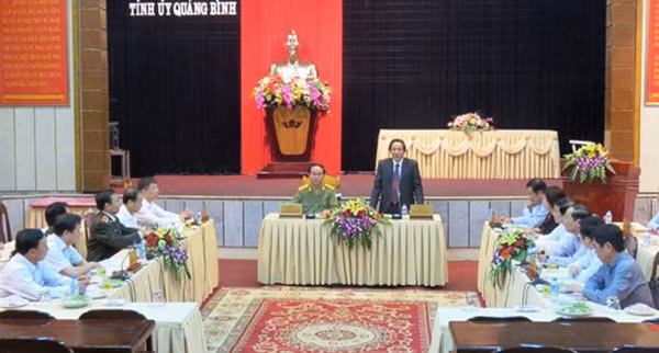 Bộ trưởng Trần Đại Quang làm việc với Ban Thường vụ Tỉnh ủy Quảng Bình.