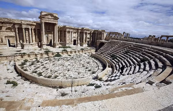 Nhà hát La Mã cổ ở thành phố cổ Palmyra của Syria. Nhà hát La Mã cổ ở thành phố cổ Palmyra của Syria.