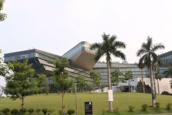 Khách sạn JW Marriott Hanoi là khách sạn 5 sao mang thương hiệu JW Marriott tọa lạc trong khuôn viên Trung tâm Hội nghị Quốc gia