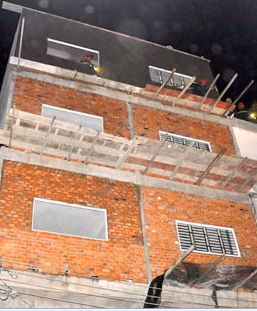 Hiện trường vụ sập giàn giáo làm 1 người chết, 2 người bị thương ngày 8/7.