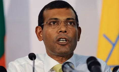 Cựu Tổng thống Mohamed Nasheed nói chuyện với báo chí tại Malé, ngày 10/11/2013.