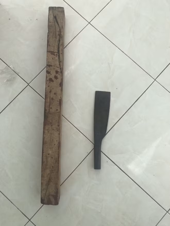 Trần Danh Mạnh và hung khí gây án.