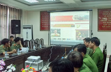 Lễ công bố trang thông tin điện tử Công an Phú Yên. Lễ công bố trang thông tin điện tử Công an Phú Yên.