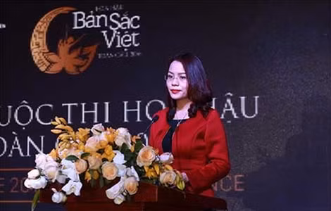 TGĐ Tập đoàn FLC Hương Trần Kiều Dung khẳng định đây là cuộc thi công bằng của Sắc đẹp - Tài năng - Trí tuệ - Lòng nhân ái.