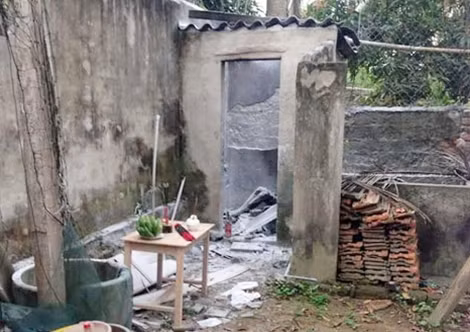 Nhà vệ sinh, nơi xảy ra vụ việc.