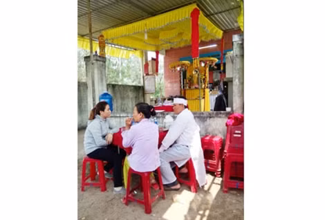 Hiện trường vụ án tại căn nhà của nạn nhân Phạm Thị Sơn.