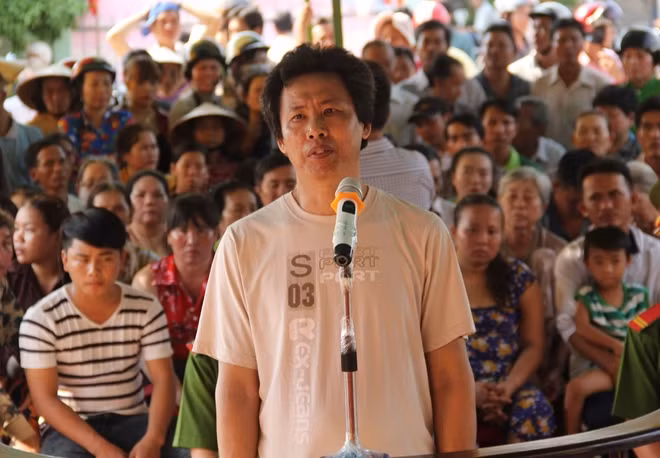 Bị cáo Khoa trước vành móng ngựa