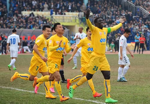 Với cánh chim đầu đàn Omar, FLC Thanh Hoá đang bay bổng. Ảnh: H.M