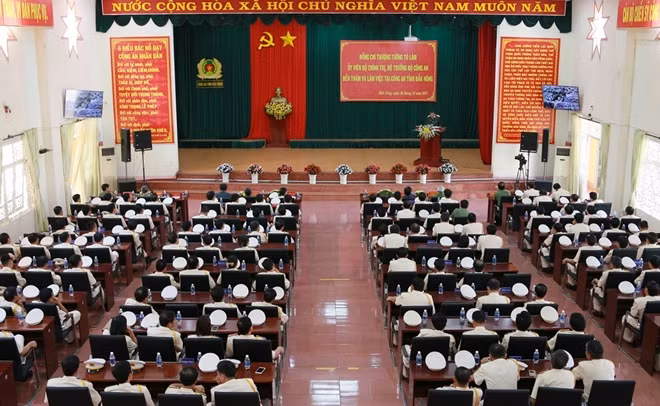 Quang cảnh buổi làm việc với Công an tỉnh Đắk Nông