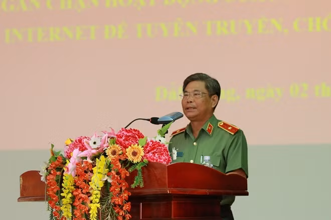 Thiếu tướng Bùi Minh Tuyên, Tổng Cục phó Tổng Cục An ninh phát biểu tại Hội nghị
