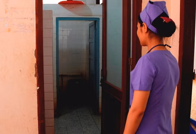 Khu nhà vệ sinh nơi phát hiện thi thể hai bé sơ sinh