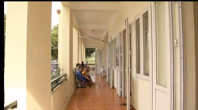 Từ năm 2015, Trạm Y tế này được Viettel tài trợ 100% vốn xây dựng (3,6 tỷ đồng), với 8 phòng bệnh với đầy đủ trang thiết bị y tế và thuốc men.. Từ năm 2015, Trạm Y tế này được Viettel tài trợ 100% vốn xây dựng (3,6 tỷ đồng), với 8 phòng bệnh với đầy đủ trang thiết bị y tế và thuốc men..