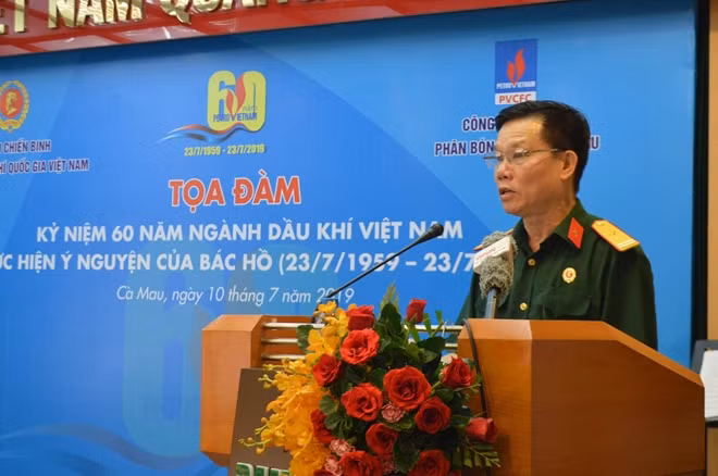 Phó Chủ tịch Hội CCB PVN phát biểu tại Tọa đàm.