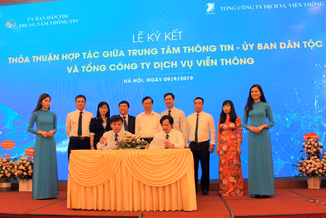 Lễ ký kết. Lễ ký kết.