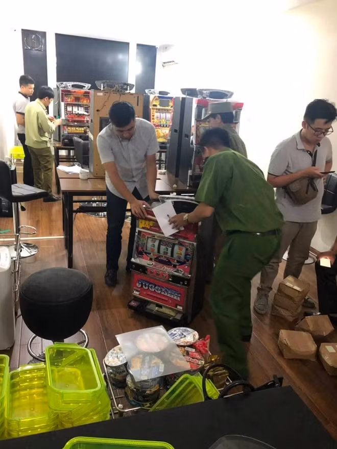 Kiểm tra một cơ sở kinh doanh điện tử xèng dành cho người nước ngoài.