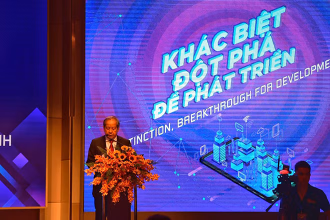 Chủ tịch UBND tỉnh Thừa Thiên Huế Phan Ngọc Thọ cho biết, hiện đã có 85 đầu mối cơ quan xử lý những phản ánh trực tiếp của người dân thông qua Trung tâm GSĐHĐTTM, gồm: 100% cơ quan chuyên môn của UBND tỉnh; 100% UBND cấp huyện; 100% phường thuộc TP Huế.