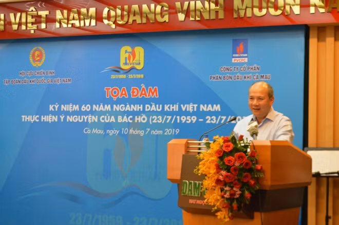 Ông Đinh Văn Sơn, Thành viên HĐTV phát biểu tại buổi tọa đàm.