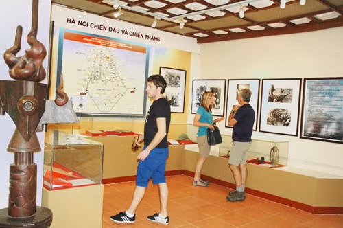 Các bảo tàng cần đổi mới để thu hút khách tham quan.
