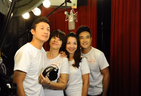 Các nghệ sĩ trong MV "Trái tim cho em".