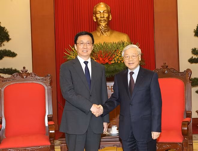 Tổng Bí thư Nguyễn Phú Trọng tiếp đồng chí Hàn Chính, Ủy viên Bộ Chính trị, Bí thư Thành ủy Thượng Hải (Trung Quốc) đang ở thăm Việt Nam. Ảnh: TTXVN