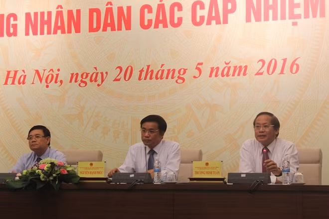Bộ trưởng Bộ Thông tin và Truyền thông Trương Minh Tuấn trả lời tại buổi họp báo.