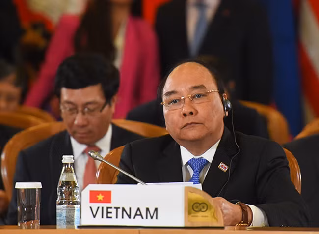 Thủ tướng Nguyễn Xuân Phúc dự phiên toàn thể Hội nghị cấp cao Kỷ niệm 20 năm quan hệ đối tác đối thoại ASEAN - Nga. Ảnh: VGP/Quang Hiếu