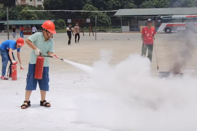 Một số hình ảnh tại khoá học “Phòng vệ thông minh”.