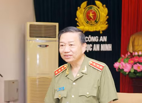 Thứ trưởng Tô Lâm phát biểu chỉ đạo Hội nghị.