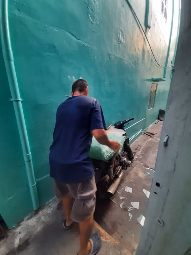 Sáu lần bị lập biên bản, sự việc vẫn chưa được giải quyết.