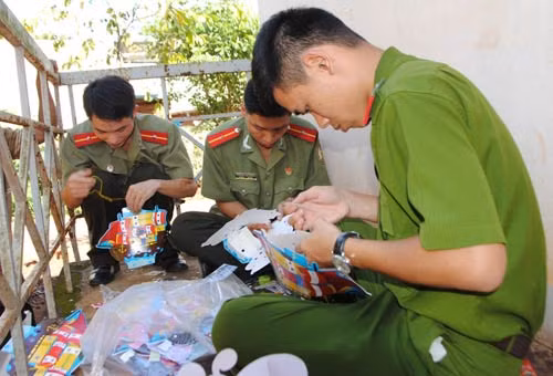 Chuẩn bị những món quà đơn giản nhưng hết sức ý nghĩa.