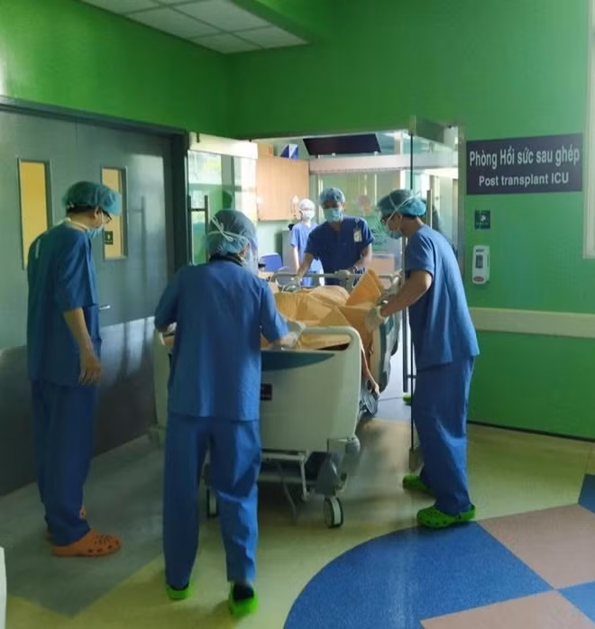 Đến 5h30 sáng 19/5, ca ghép gan được thực hiện thành công.