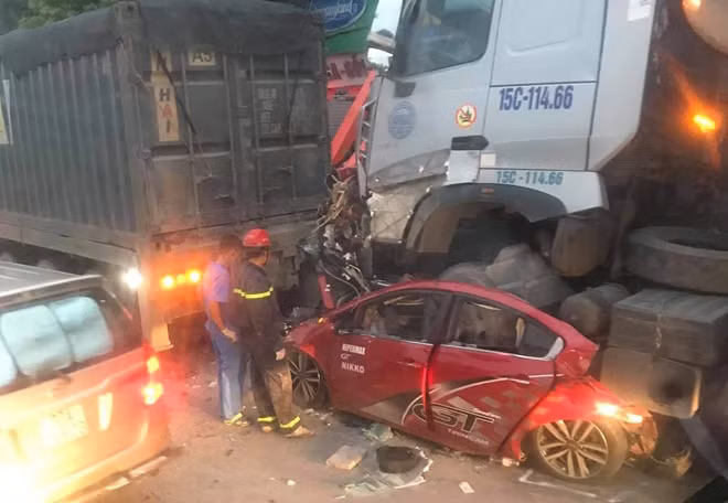 Hiện trường vụ tai nạn thương tâm.
