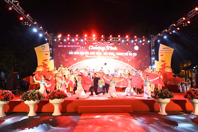 Một tiết mục đặc sắc tại chương trình “Sắc màu văn hóa cuối tuần - Bắc Ninh - Thành phố tôi yêu”